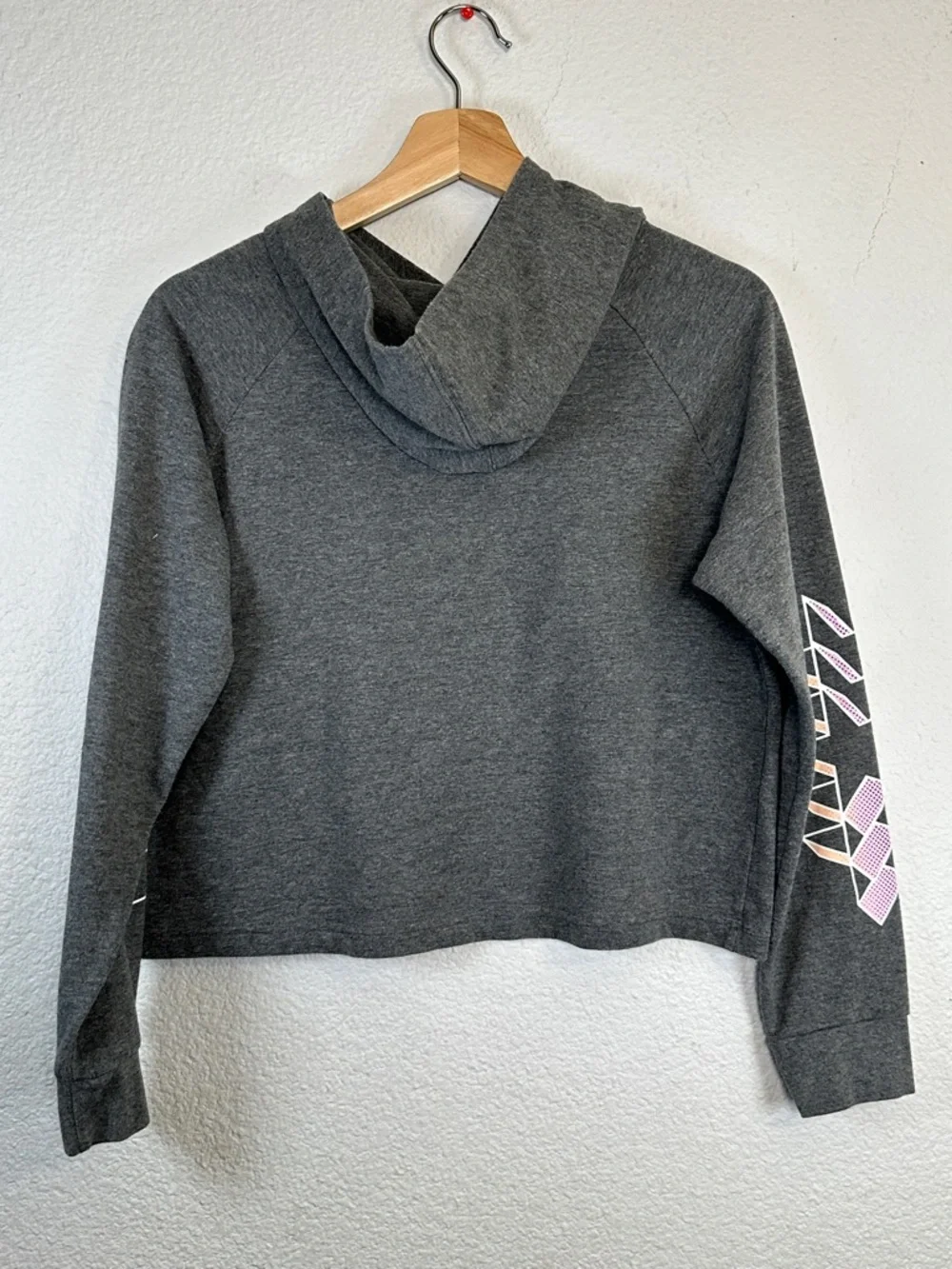 Lot of 2 Converse Youth‎ Girls XL Pullover Hooded Cropped Sweatshirts Bundle
